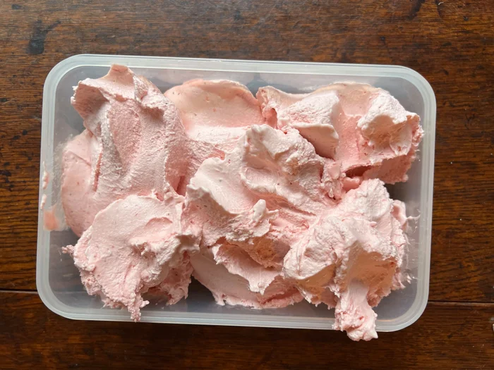 strawberry ice cream